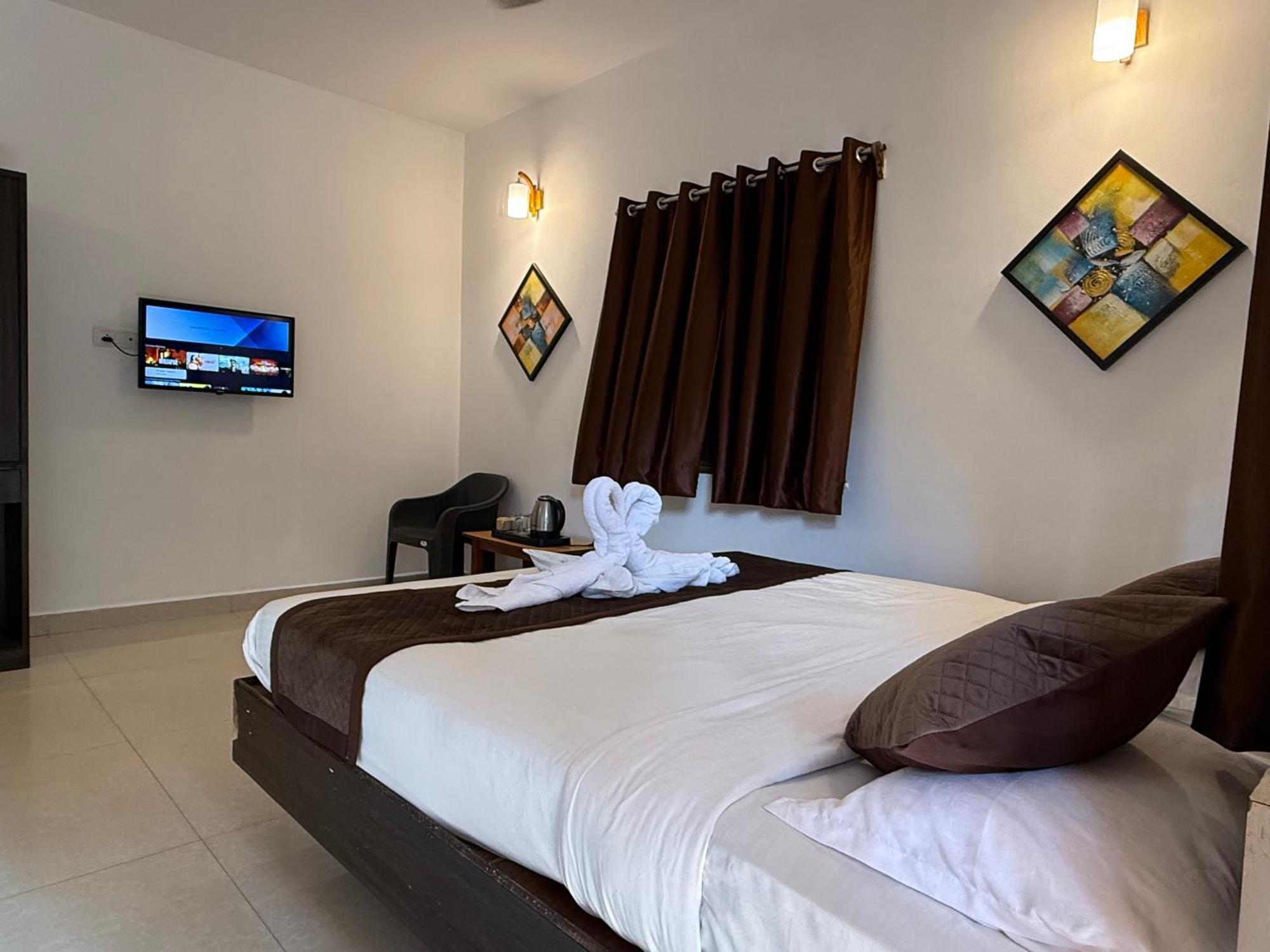 Aura Rooms & Swimming Pool, Calangute Exterior photo